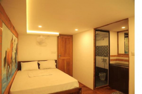 Vembanad Houseboat